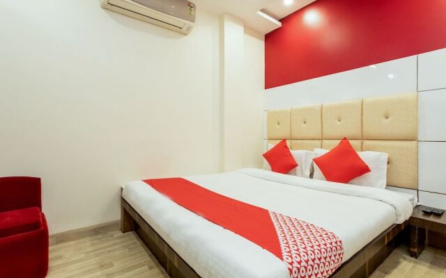 OYO 24822 Samarth Guest House