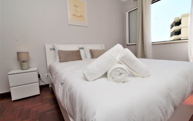 Grey Apartment in City Center with Sea View