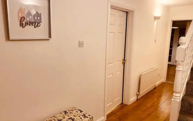 Beautiful 3-bed House in Londonderry