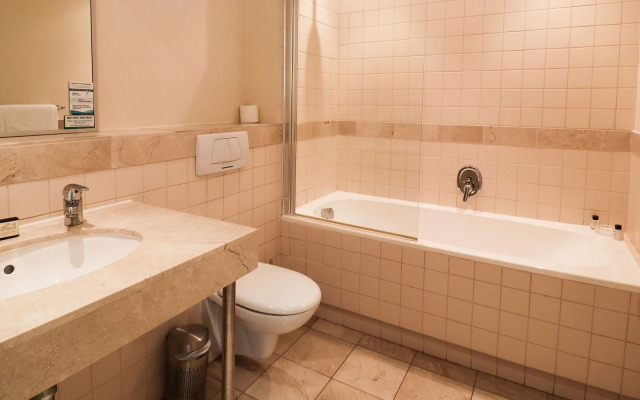 Апарт-отель Waterfront Village