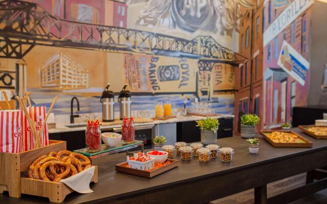 Canopy by Hilton Jersey City Arts District