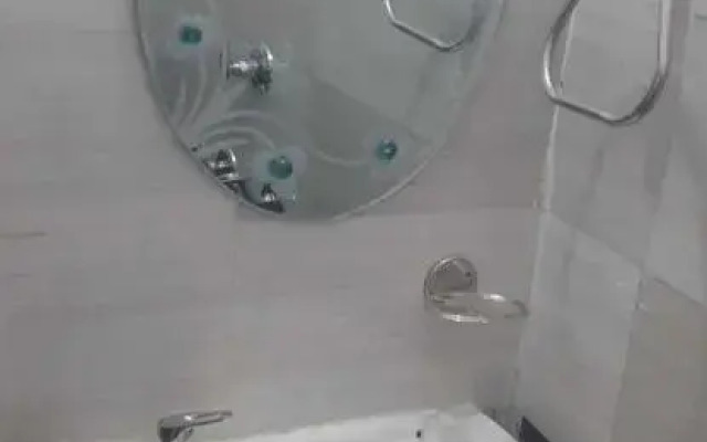 Oyo Radhika Guest House