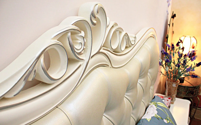 3D Sunflower Embossed B&B