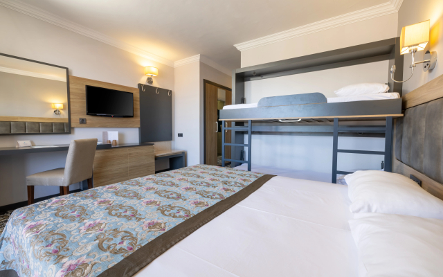 Курорт Crystal Aura Beach Resort & Spa – All Inclusive