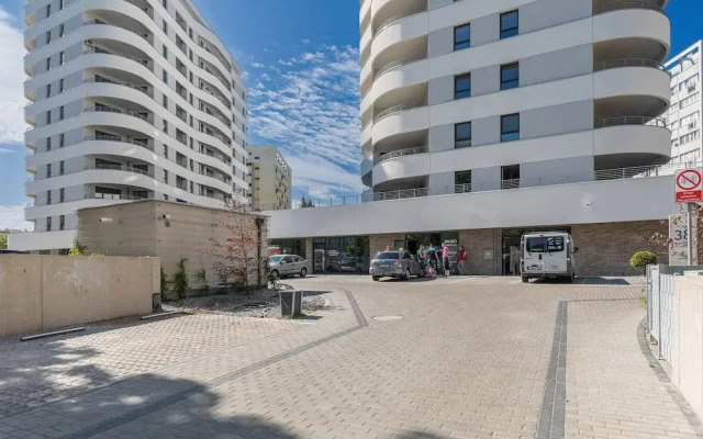 Sun Towers Lux by Renters Prestige