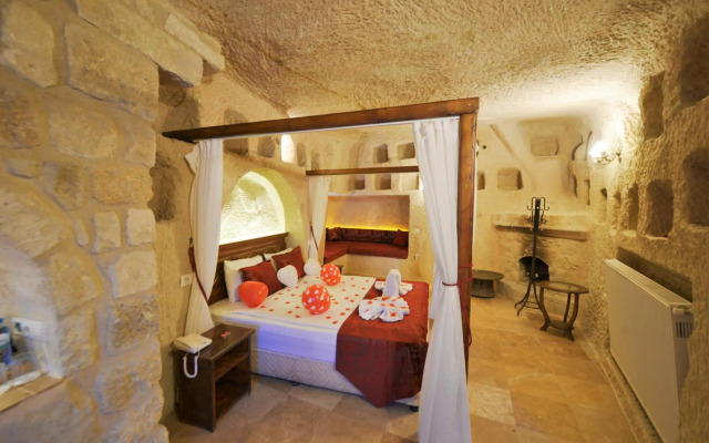 Dedeli Konak Cave Hotel