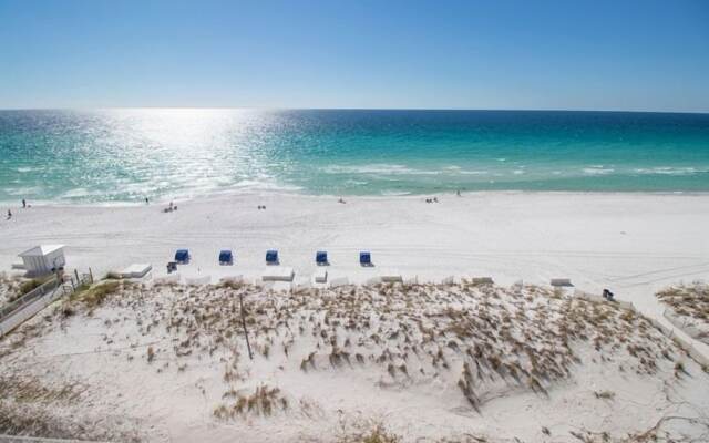 Pelican Beach 0807 1 Bedroom Condo by Pelican Beach Management