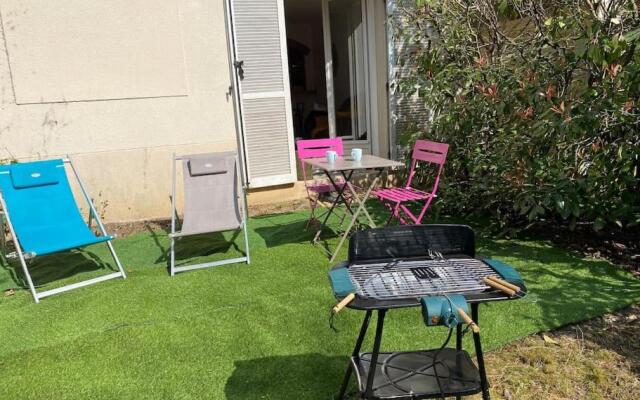 Appartement Cosy avec jardin privatif et garage