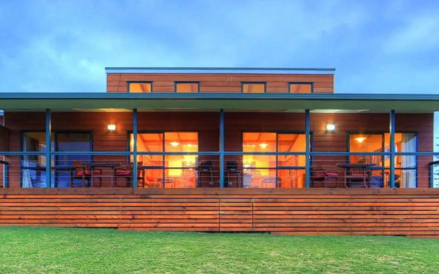 Endeavour Lodge