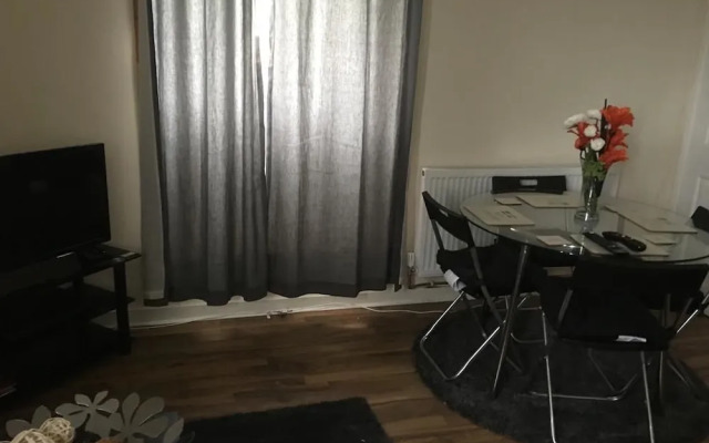 Majesty Tweed Apartment