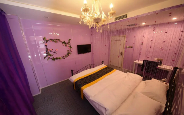 Qingdao Couples Boutique Hotel