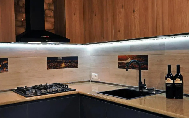 Luxury 4-Bedroom Apartment In The Center