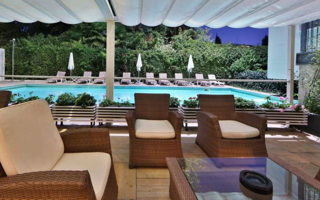 Jet Hotel, Sure Hotel Collection by Best Western