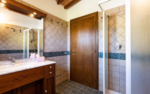 Captivating 1-bed Villa With Pool in Tuscany