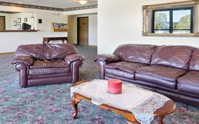 Super 8 Motel - Petoskey