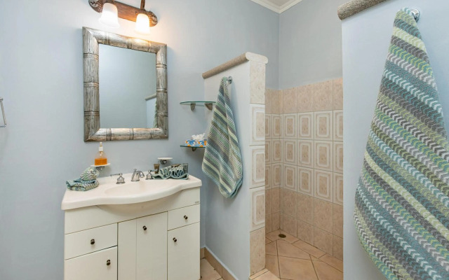 Sunrise 43 - 2 Bedroom Ocean View Condo