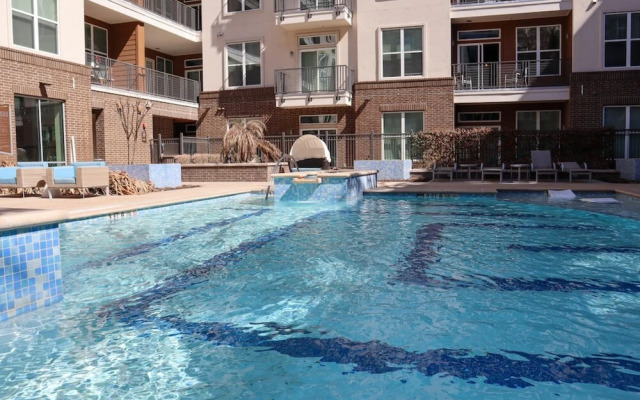 Recently Upgraded Downtown Great Amenities