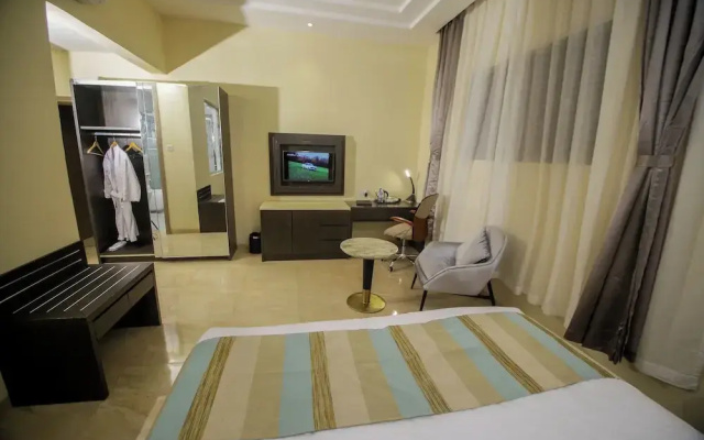 Perfecto La Villa Hotel and Suites