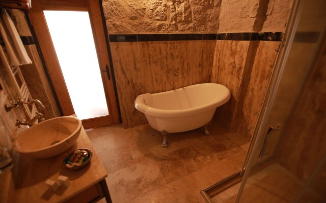 Sarnich Cave Suites