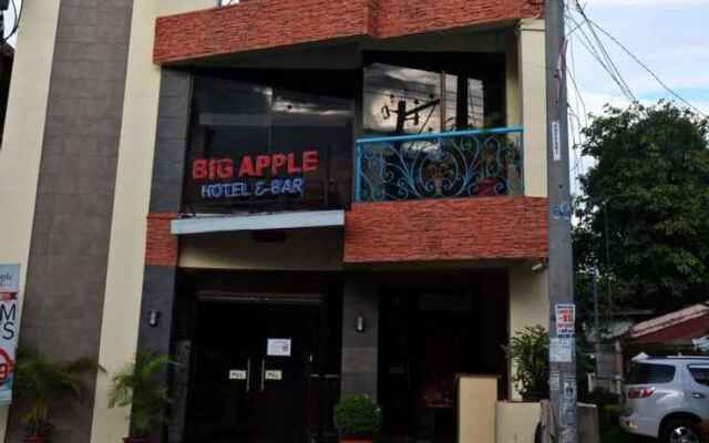 Big Apple Hotel & Bar