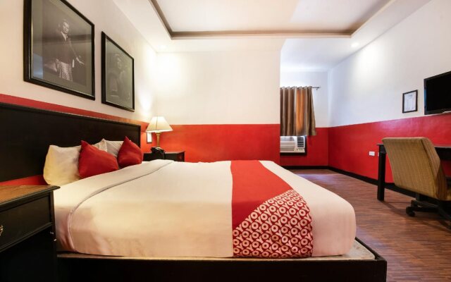 Red Rose Hotel