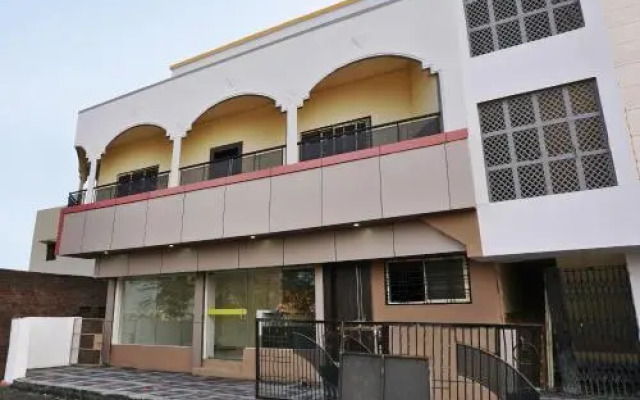 Baba's Palace by OYO Rooms