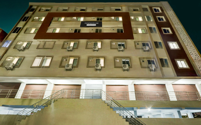 Super Townhouse Kukatpally formerly SV Royal