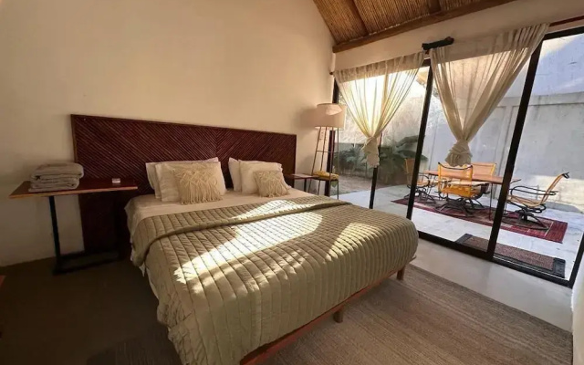 Curiol Boutique Hotel & Lounge
