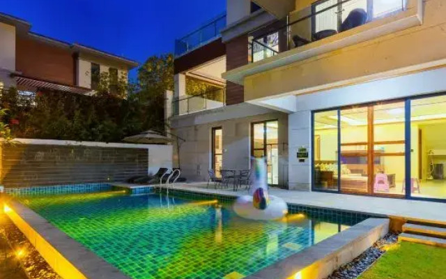 Sister Sister Holiday Villa