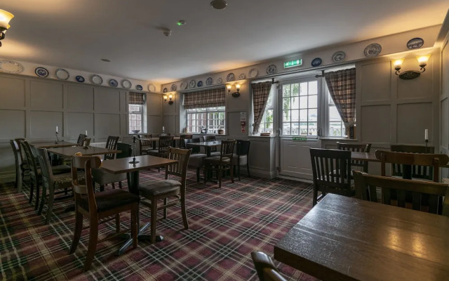 The Three Horseshoes