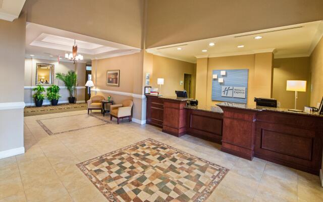 Holiday Inn Express & Suites Port St. Lucie West, an IHG Hotel