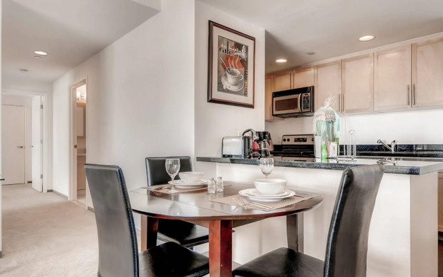 Global Luxury Suites at Kendall West