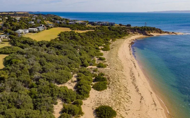9 Boat Creek by the beach in Ventnor