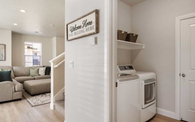 The Tree House 4 Bedroom Home