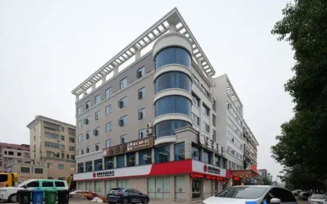 Vienna Hotel Group（YiYang  Railway Station Branch）