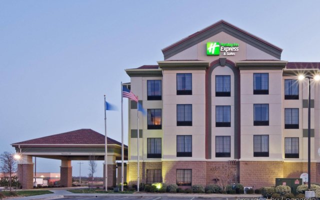 Holiday Inn Express & Suites Shawnee, an IHG Hotel