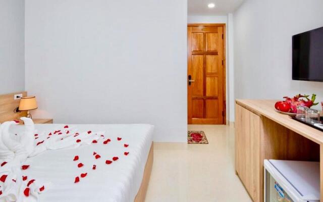 Luna House Danang