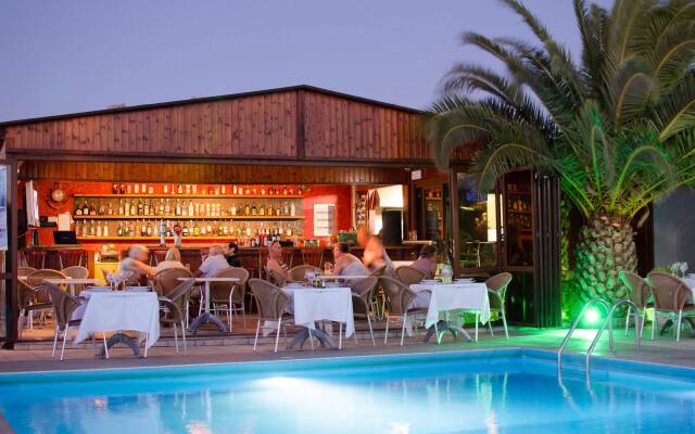 Alia Suites & Alia Beachfront Suites and Spa