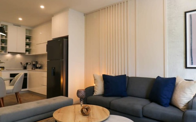 w 2BR With Balcony in Luxury Building Barranco