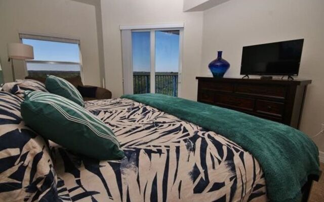 Oceanwalk 17-502 Apartment 2