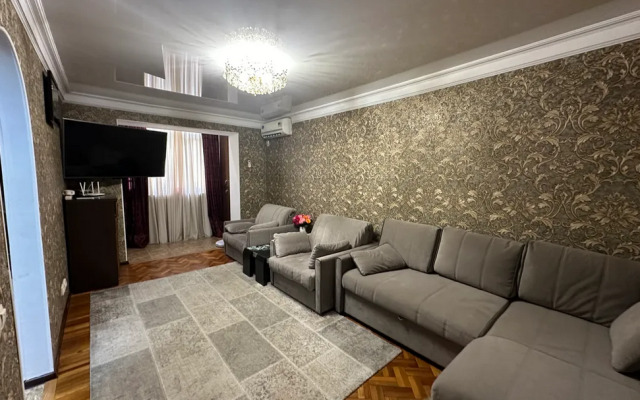 Apartments on Aiaair Avenue 99