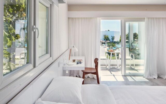 So White Club Resort