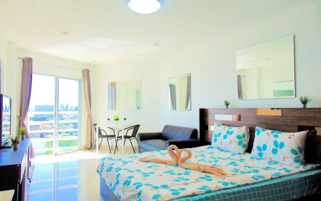 Pattaya Jomtien Holiday Apartments in Jomtien Beach Condominiums