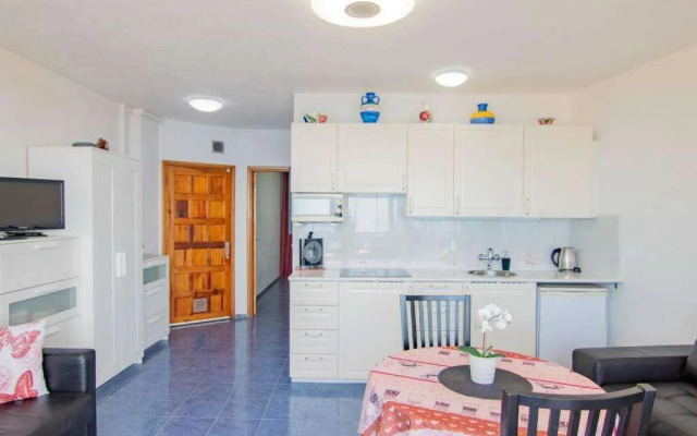 Ocean Breeze Apartment by DreamHomesTenerife