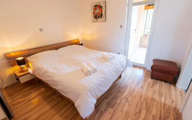 Charming Three Bedroom House Turanj