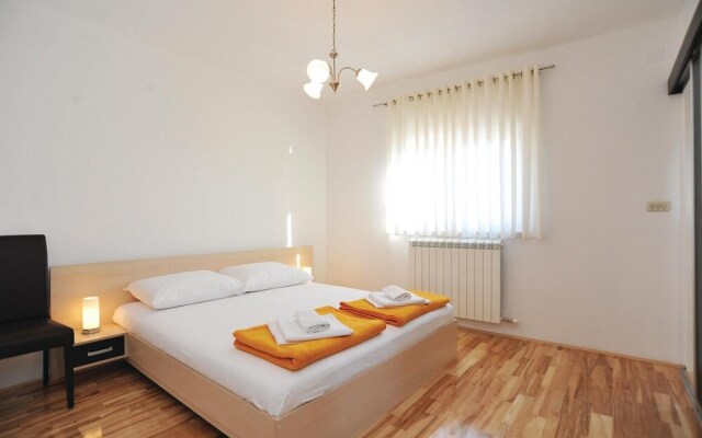 Awesome Home in Pakostane With Wifi and 5 Bedrooms