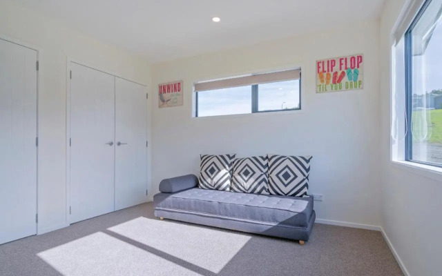 Peace and Paradise - Whitianga Holiday Home