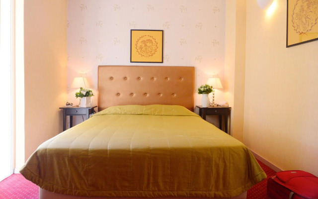 Phidias Hotel