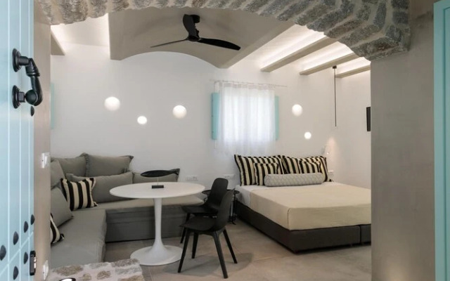Majo Suites Hotel