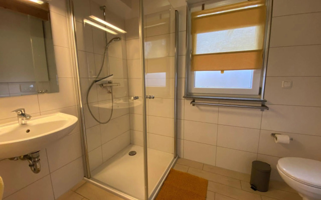 Ferienhäuser mit Seeblick direkt am Plauer See